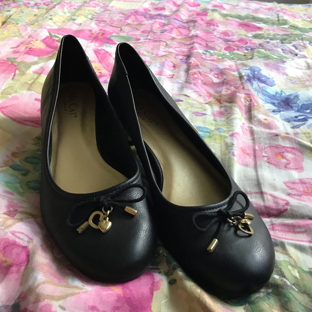Black flat with small heel from BRAZIL
